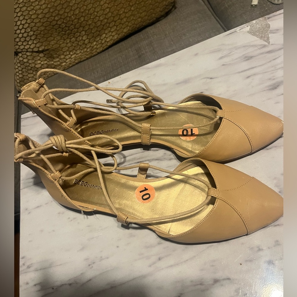 BCBGeneration Gladiator Pointed Flats Sz 10